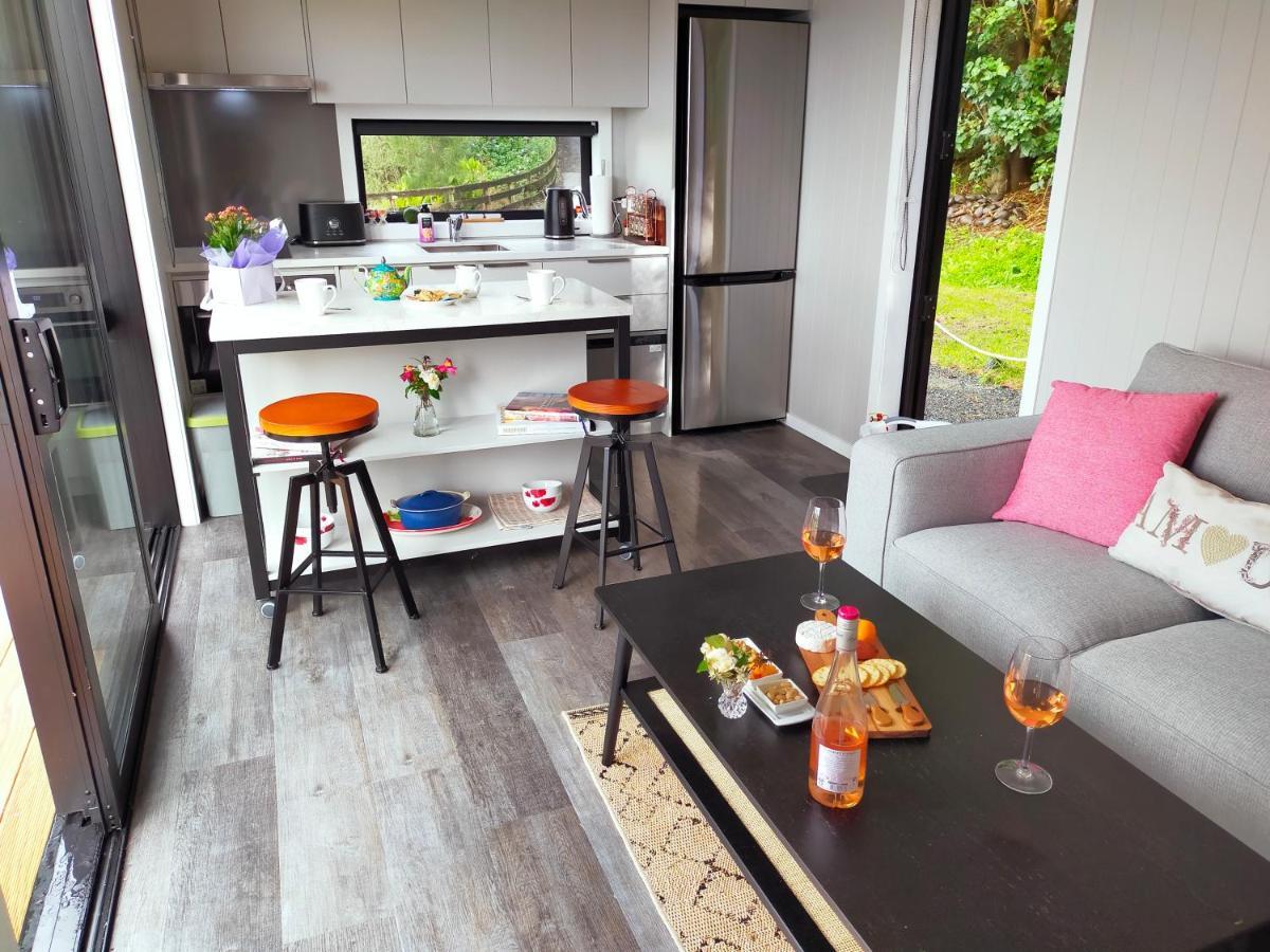 Вилла Secluded, Private Rural Retreat Mins From Warkworth -"Avondale" Minihouse Экстерьер фото